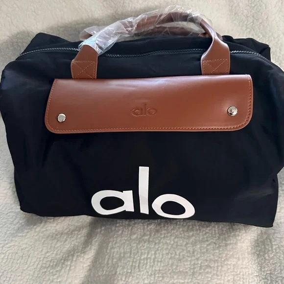 ALO Yoga Black Duffel with Brown Trim - Picture 3 of 11